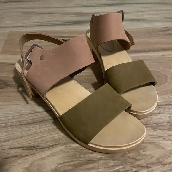 Bryr Shoes - BRYR Maya Colorblock Clog in Kelp & Clay Nubuck